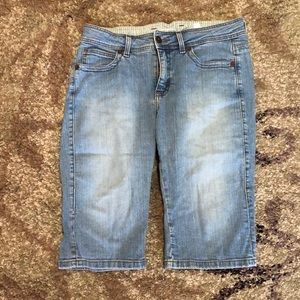 Lee light wash short